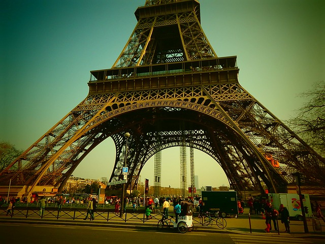 Bonjour Paris! – 10 rad jak nie obrazić paryżanina