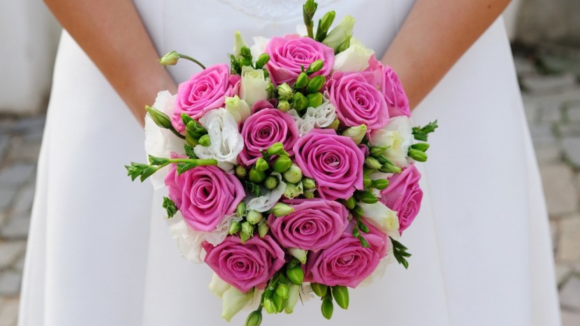 Jak zrobić bukiet ślubny? Najpiękniejsze kwiaty dla panny młodej