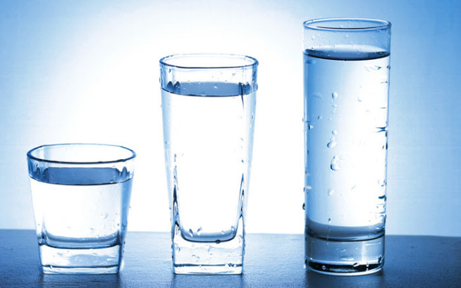 10 sposobów na to jak się pozbyć wody z organizmu