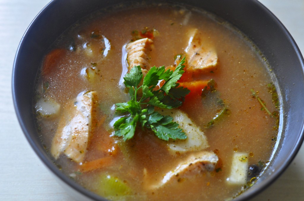 zupa rybna z łososiem